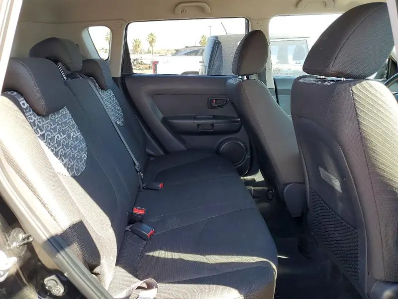 2010 KIA SOUL +  