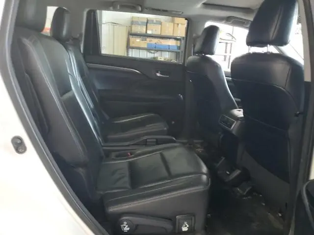 2017 TOYOTA HIGHLANDER LIMITED  
