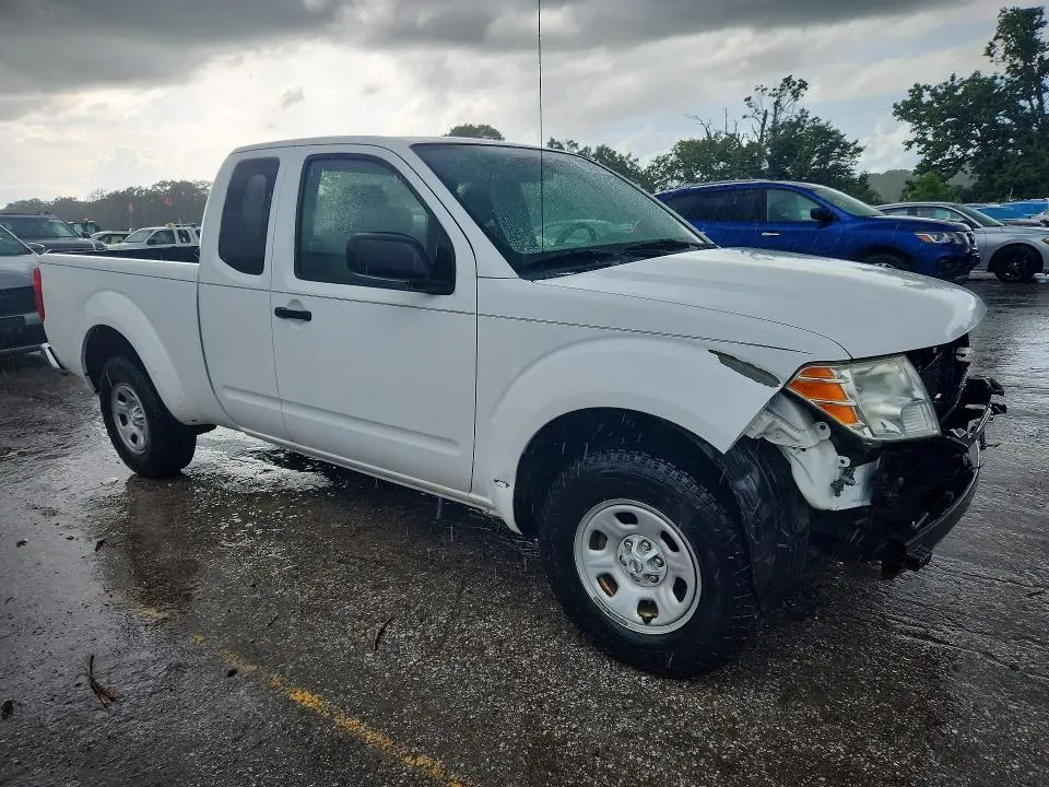2012 NISSAN FRONTIER S  