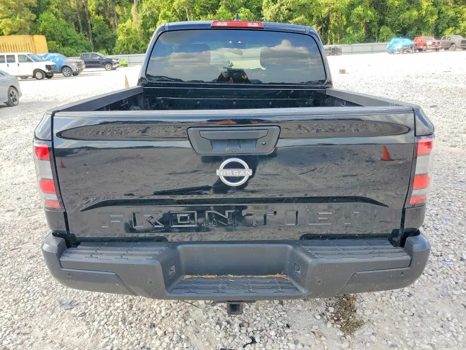2024 NISSAN FRONTIER S  