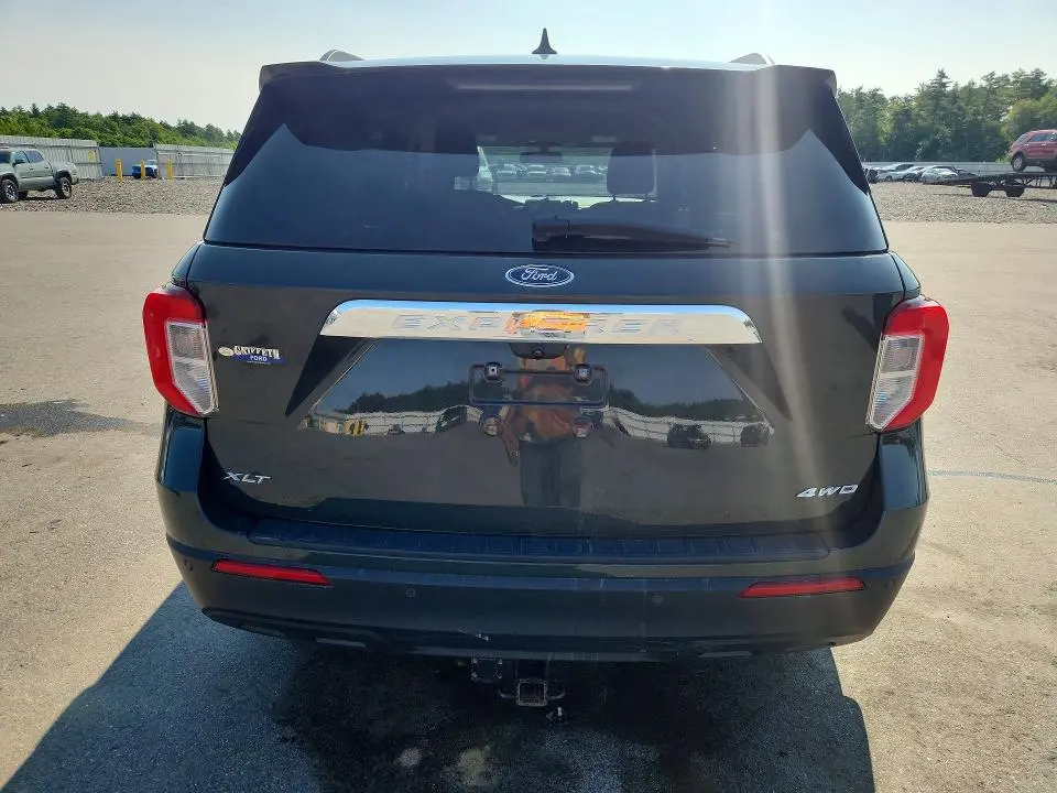 2021 FORD EXPLORER XLT  