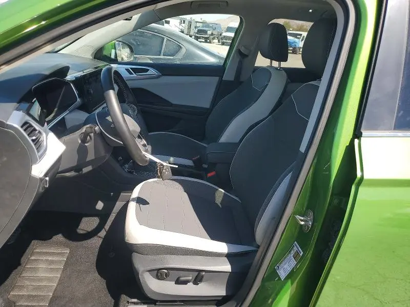 2025 VOLKSWAGEN TAOS SE  