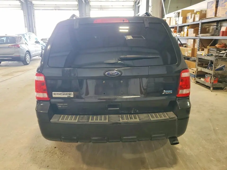 2011 FORD ESCAPE XLT  