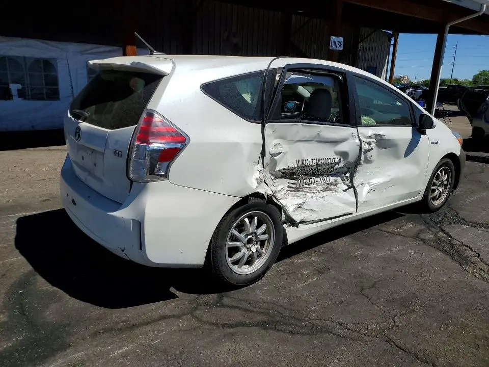 2015 TOYOTA PRIUS V THREE  