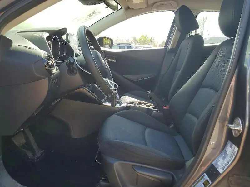 2017 TOYOTA YARIS   