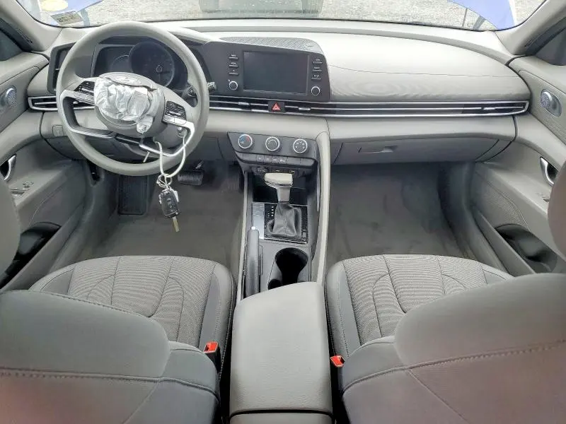 2023 HYUNDAI ELANTRA SE  