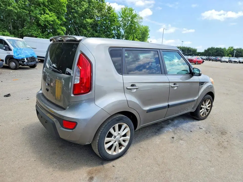 2012 KIA SOUL +  