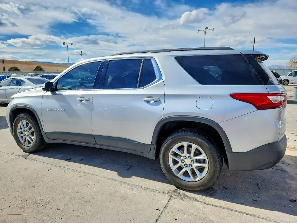 2020 CHEVROLET TRAVERSE LT  