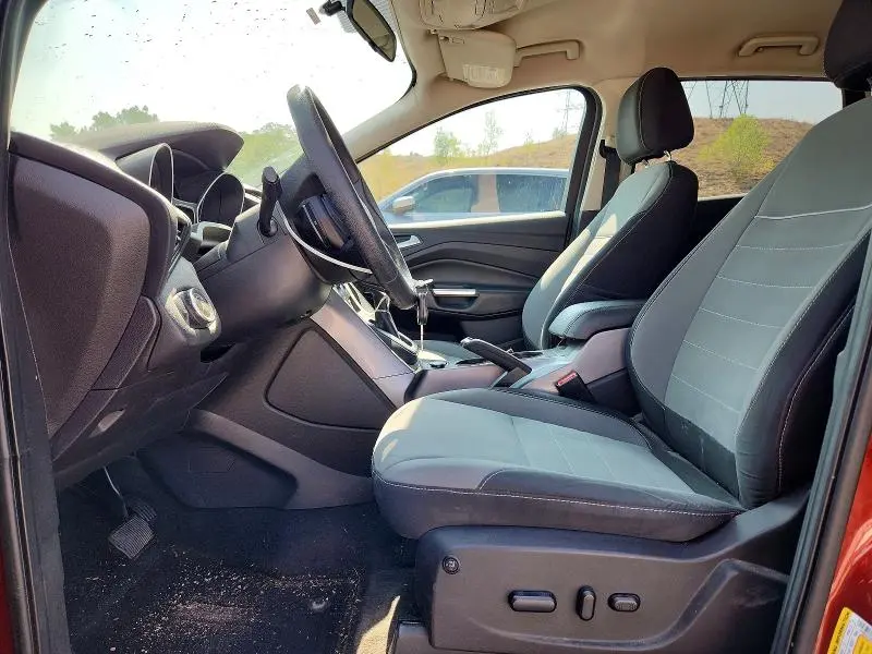 2015 FORD ESCAPE SE  