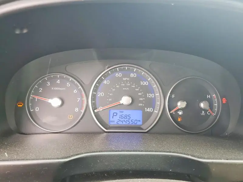 2012 HYUNDAI SANTA FE GLS  