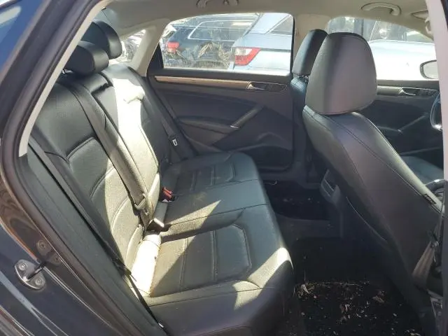 2017 VOLKSWAGEN PASSAT R-LINE  