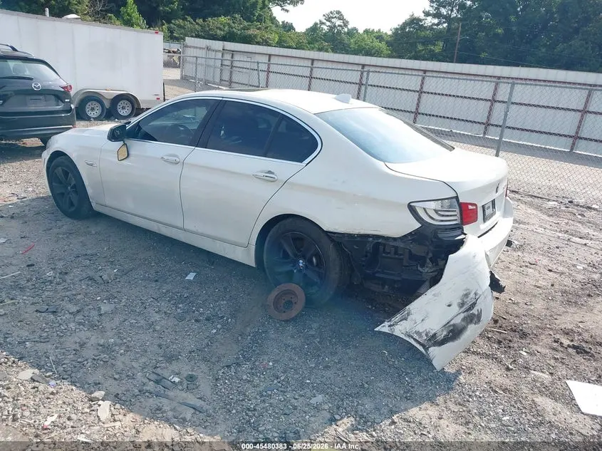 2011 BMW 528I  