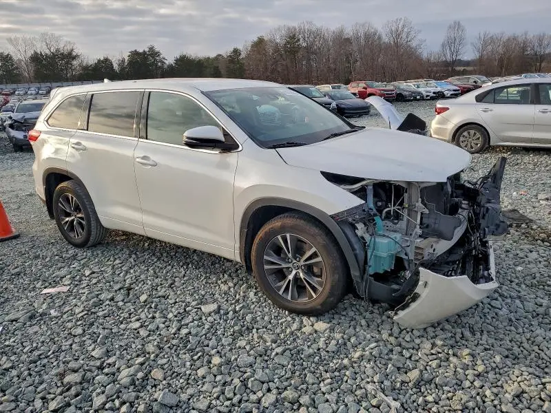 2018 TOYOTA HIGHLANDER LE  