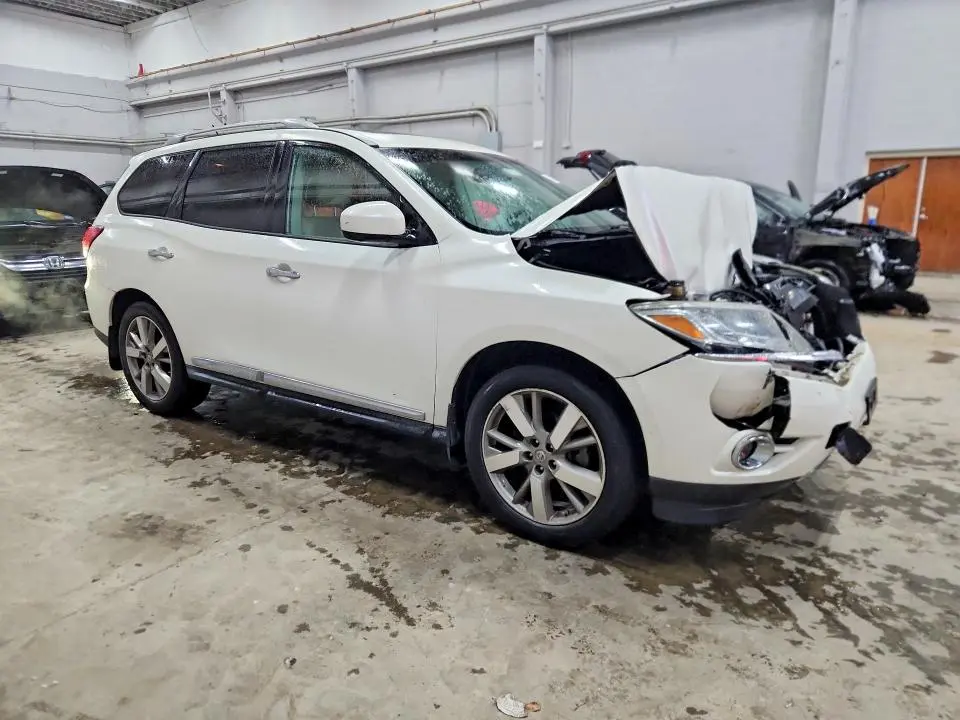 2016 NISSAN PATHFINDER PLATINUM  