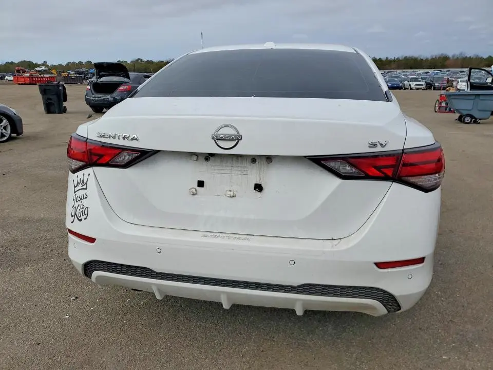 2024 NISSAN SENTRA SV  