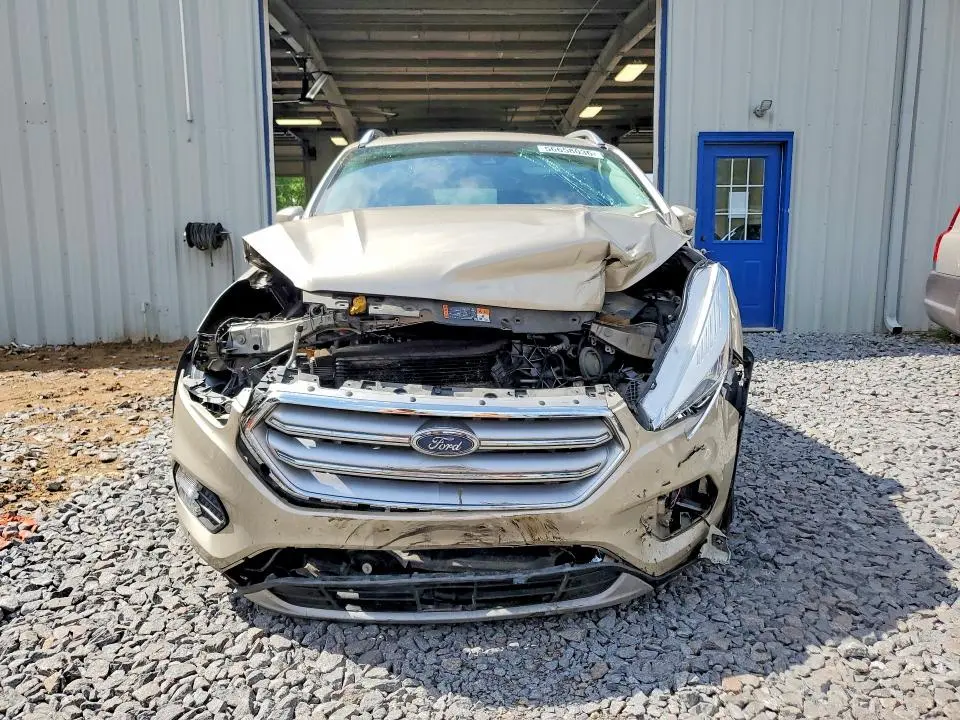 2017 FORD ESCAPE TITANIUM  