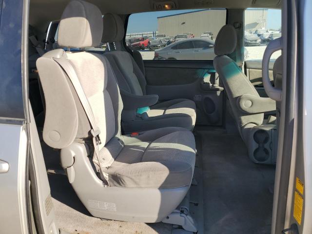 2010 TOYOTA SIENNA CE