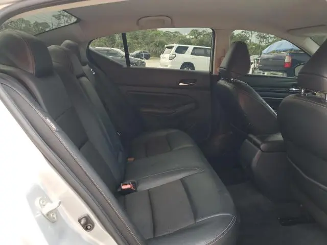 2021 NISSAN ALTIMA SR  