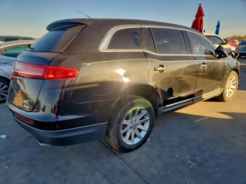 2015 LINCOLN MKT   