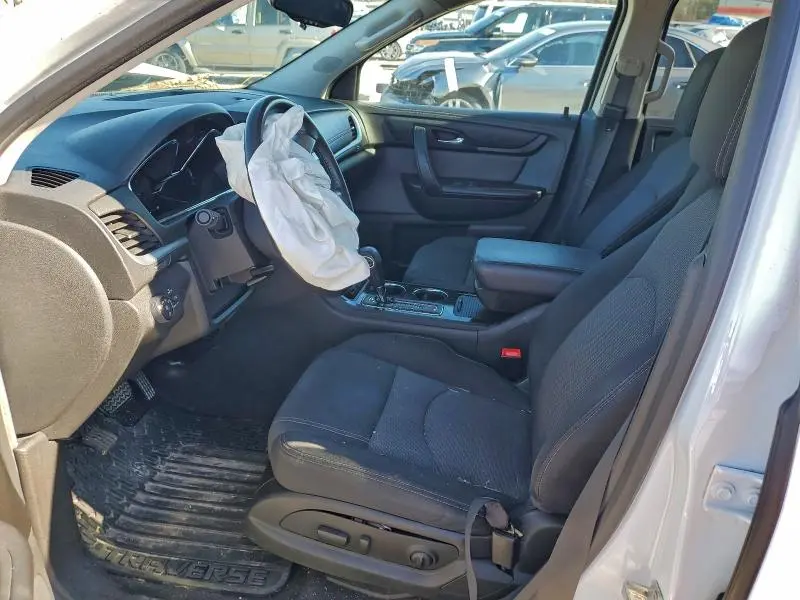 2016 CHEVROLET TRAVERSE LT  
