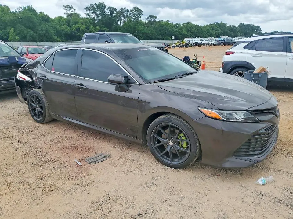 2018 TOYOTA CAMRY LE  
