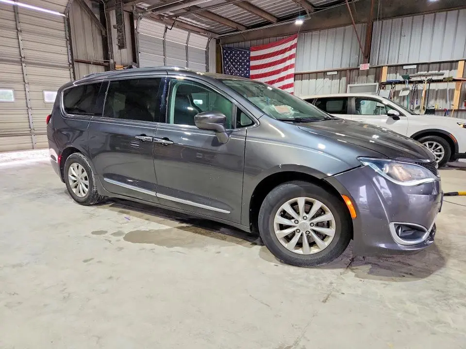 2019 CHRYSLER PACIFICA TOURING L  