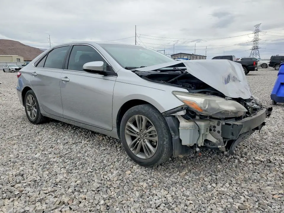 2017 TOYOTA CAMRY SE  