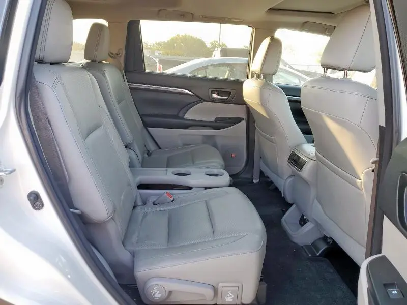 2016 TOYOTA HIGHLANDER LIMITED  