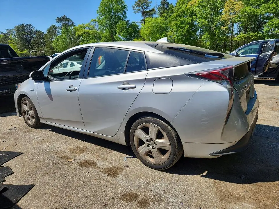 2016 TOYOTA PRIUS THREE TOURING  