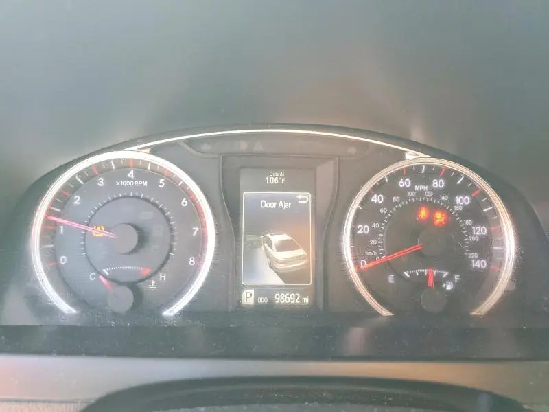 2017 TOYOTA CAMRY SE  