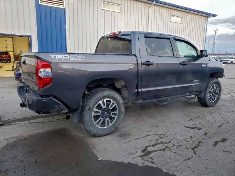 2018 TOYOTA TUNDRA CREWMAX SR5  