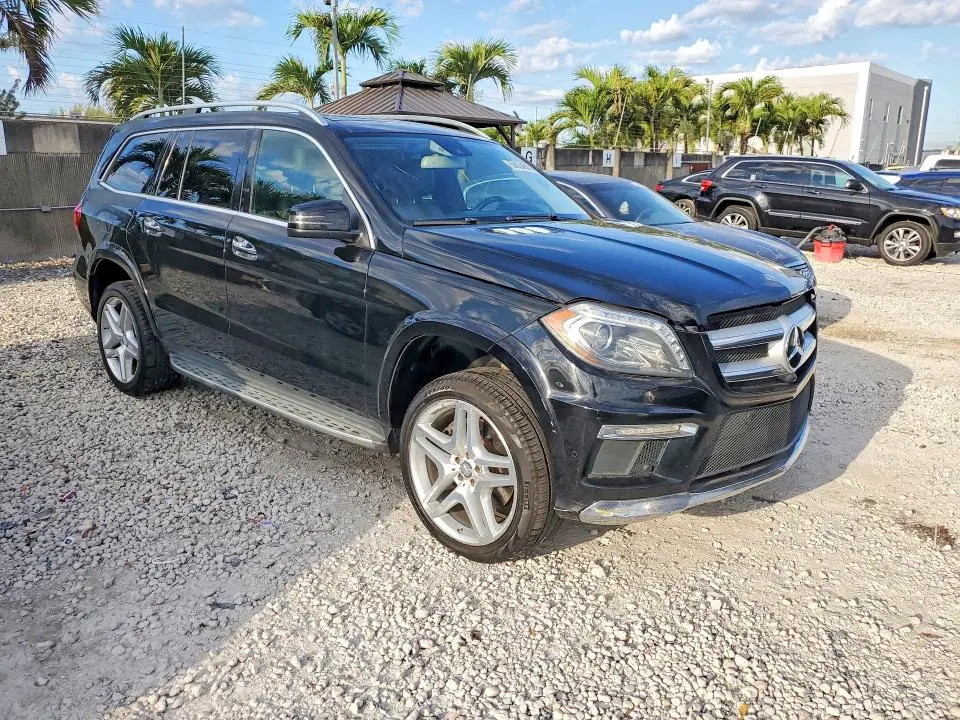 2015 MERCEDES-BENZ GL 550 4MATIC  