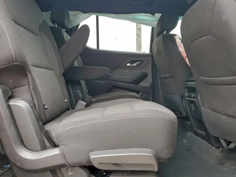 2023 CHEVROLET TRAVERSE LT  