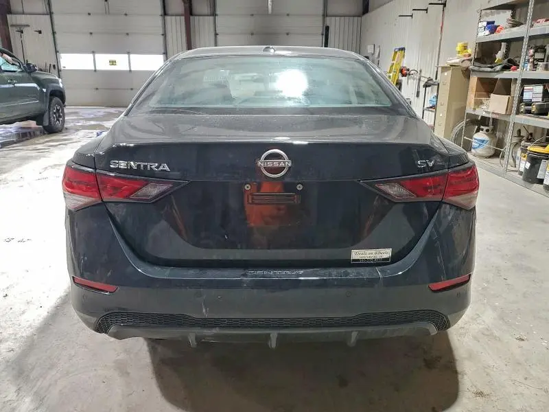 2024 NISSAN SENTRA SV  