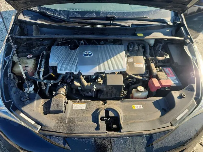 2018 TOYOTA PRIUS THREE  