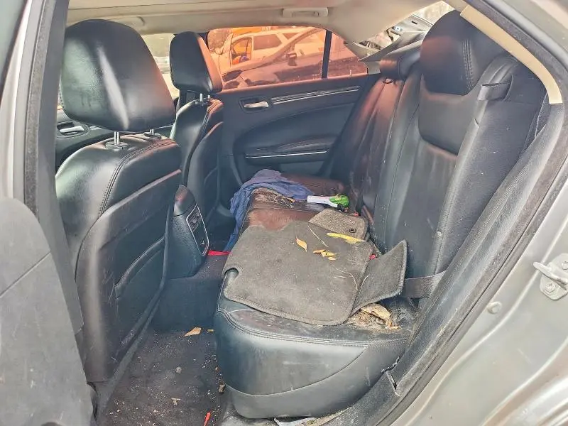 2016 CHRYSLER 300 LIMITED  