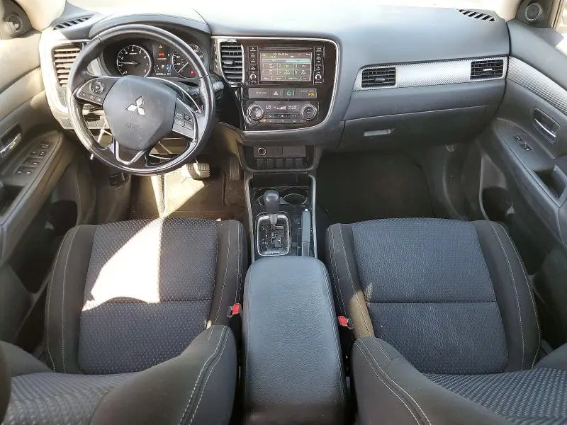 2017 MITSUBISHI OUTLANDER ES  