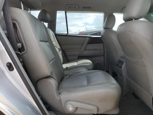 2010 TOYOTA HIGHLANDER   