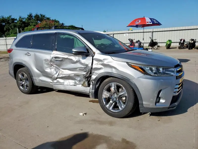 2017 TOYOTA HIGHLANDER LIMITED  