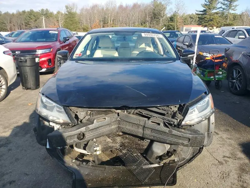 2013 VOLKSWAGEN JETTA SE  