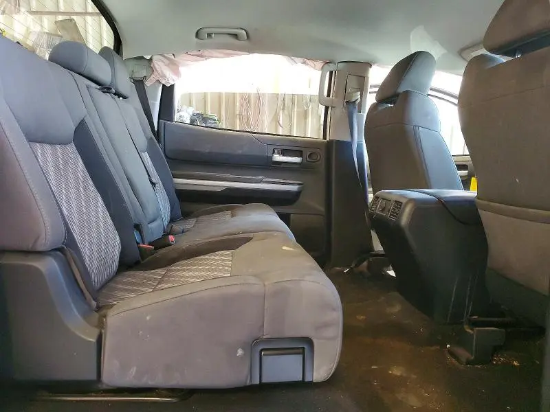 2018 TOYOTA TUNDRA SR5  