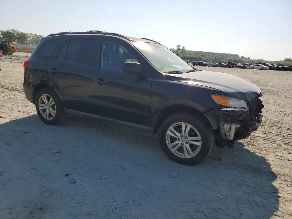 2011 HYUNDAI SANTA FE SE  