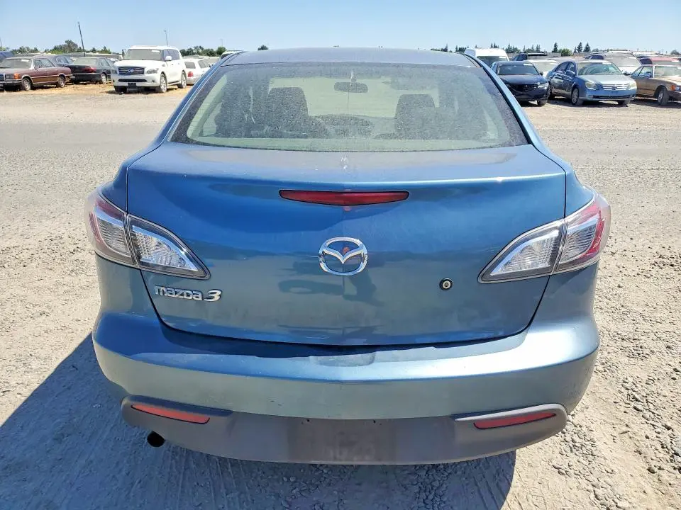 2011 MAZDA 3 I  