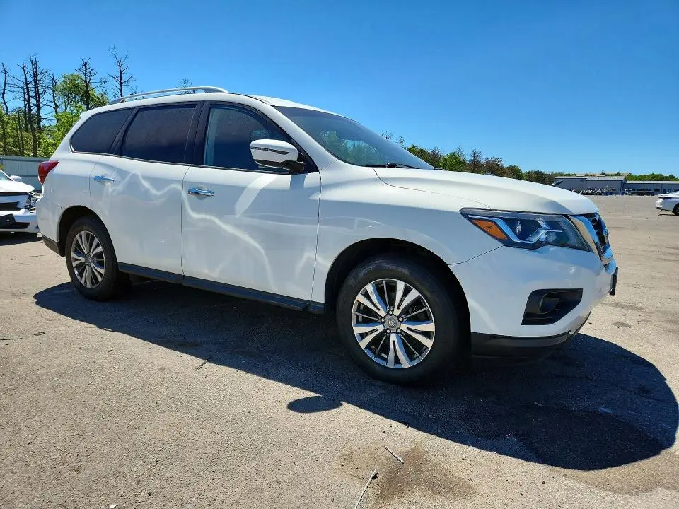 2018 NISSAN PATHFINDER SV  