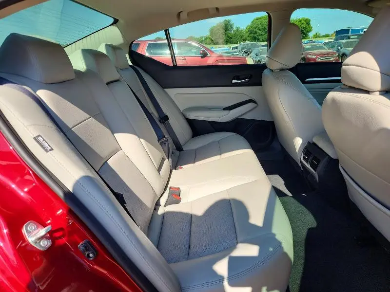 2023 NISSAN ALTIMA SL  