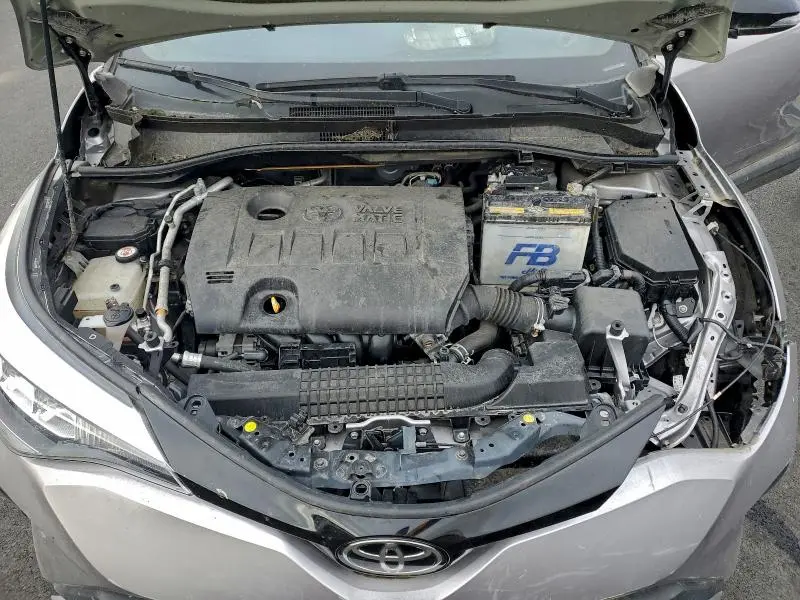 2020 TOYOTA C-HR XLE  