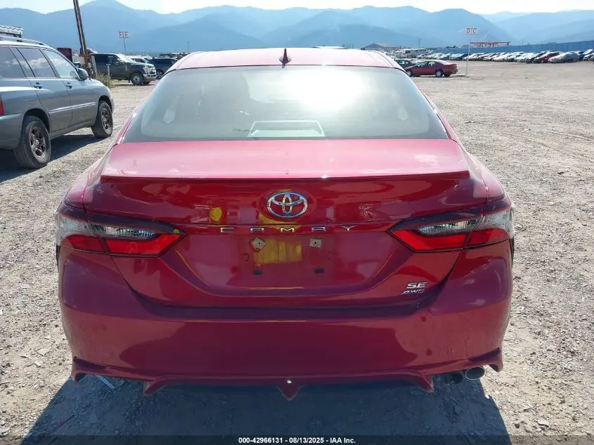 2024 TOYOTA CAMRY SE