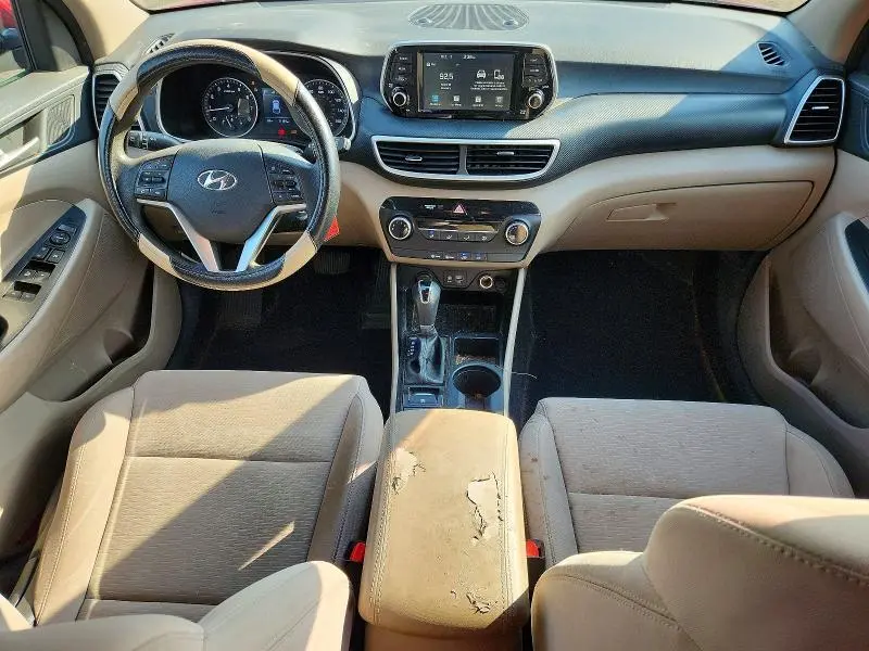2021 HYUNDAI TUCSON SE  