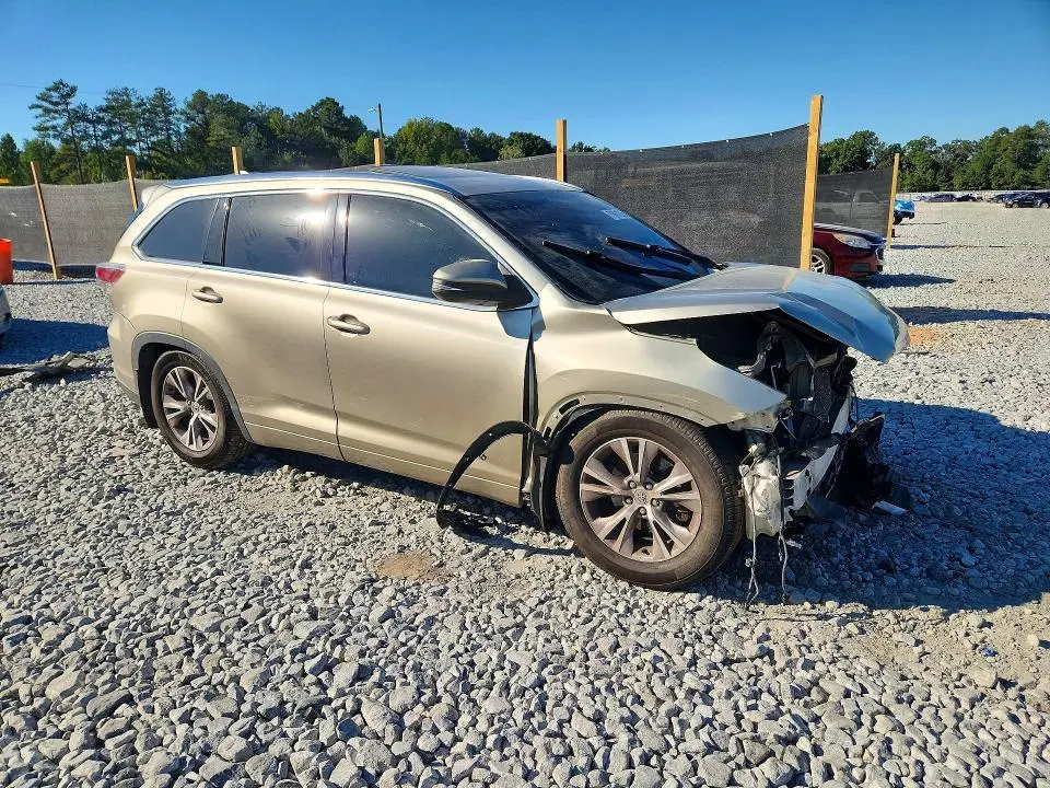 2015 TOYOTA HIGHLANDER XLE  