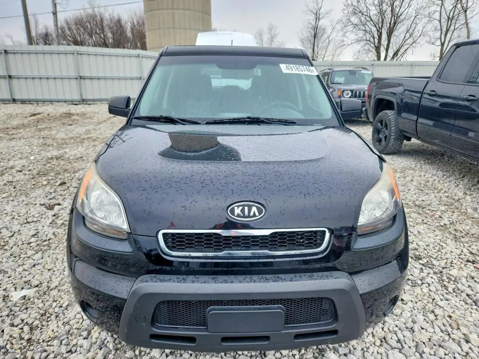 2011 KIA SOUL +  